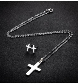 COFFRET COLLIER CROIX AVEC BOUCLE D OREILLE ACIER