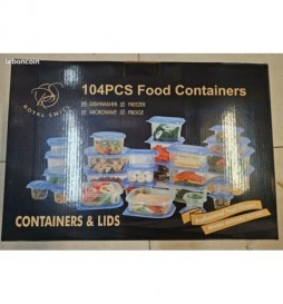 LOT DE 104 BOITES EN PLASTIQUE TRANSPARENT AVEC COUVERCLES BLEU 