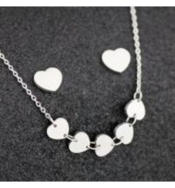 COLLIER 5 COEURS ET BOUCLE D OREILLE ACIER