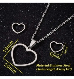 COFFRET COLLIER COEUR AVEC BOUCLE D OREILLE ACIER