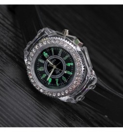 MONTRE GENEVA NOIR LUMINEUSE  AVEC STRASS
