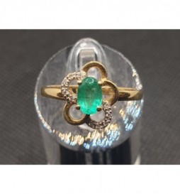 BAGUE FLEUR OR JAUNE 750/1000 EMERAUDE ET DIAMANTS